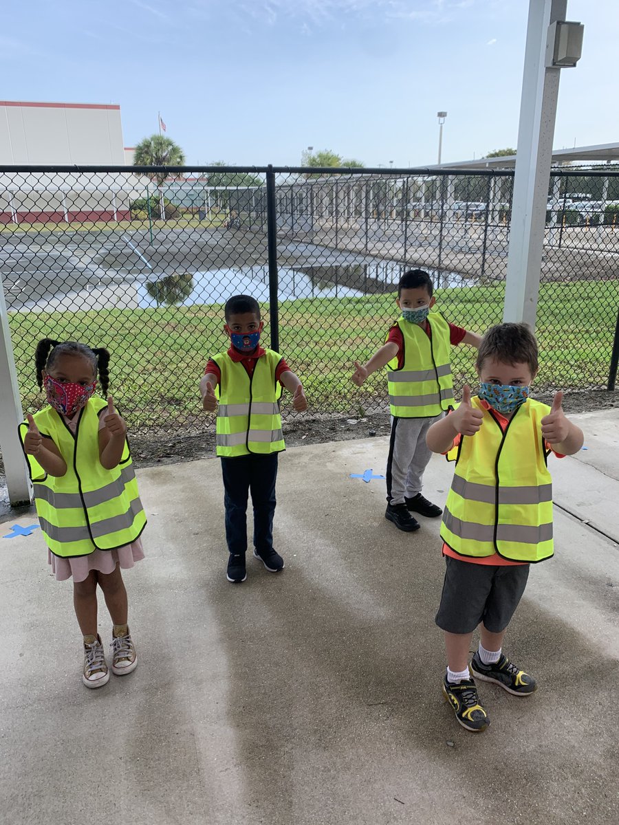 Our students at Benoist Farms are practicing safety while walking home.  A big shout out to <a href="/AAAFlorida/">AAA Florida</a> who we received a grant from to teach safety to our students while walking home.  <a href="/BFESBulldogs/">BFES Bulldogs</a> @DPteaches <a href="/MrsGreen1997/">Vivian Green</a>