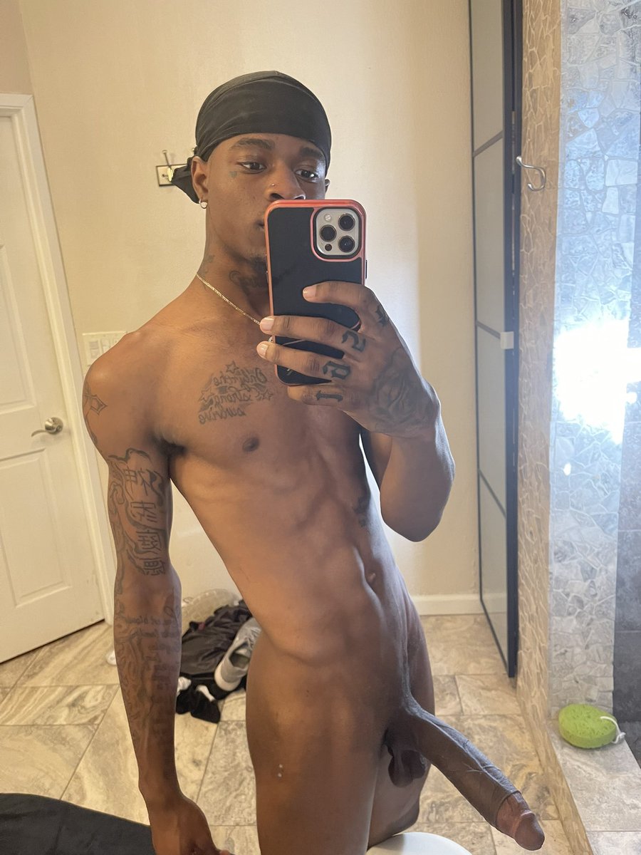 TheHeadDoctorr's tweet photo. Who gon handle me?😈 https://t.co/r4ciLAwy76