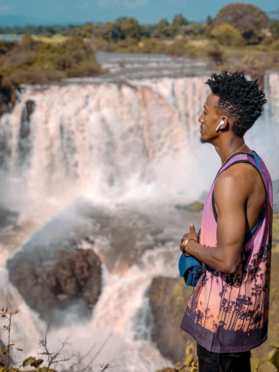Ludachris23's tweet photo. ኢትዮጵያዬ : እንደግድባችን : ሰላምሽም : ሞልቶ : ይፍሰስ:: #Itsmydam https://t.co/iERaymqTO5