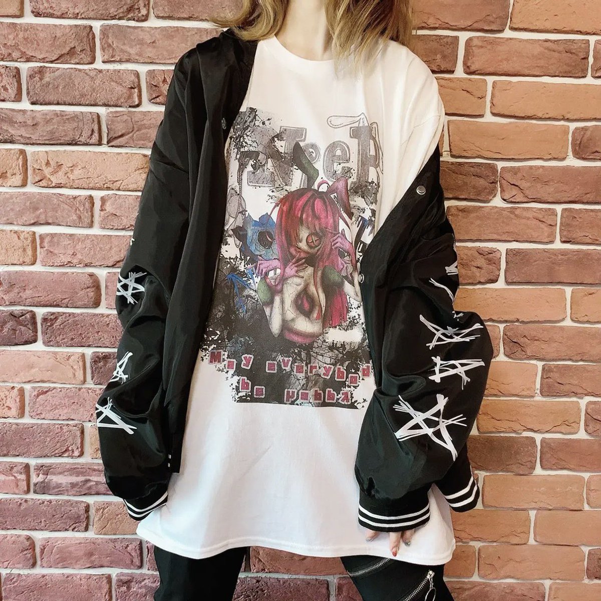 NieR_tokyo's tweet photo. 🎁本日〆切プレゼント企画🎁

こちらの当店オリジナル商品を

🎁4名様にプレゼント🎁

ユニセックスアイテムです。

◼応募方法
フォロー(@NieR_tokyo) &amp; RT
◼締切〆  本日24時

※鍵垢の方も対象内です。
是非ご参加ください🙇‍♂️🙇‍♀️ https://t.co/AzHPAk8i6H