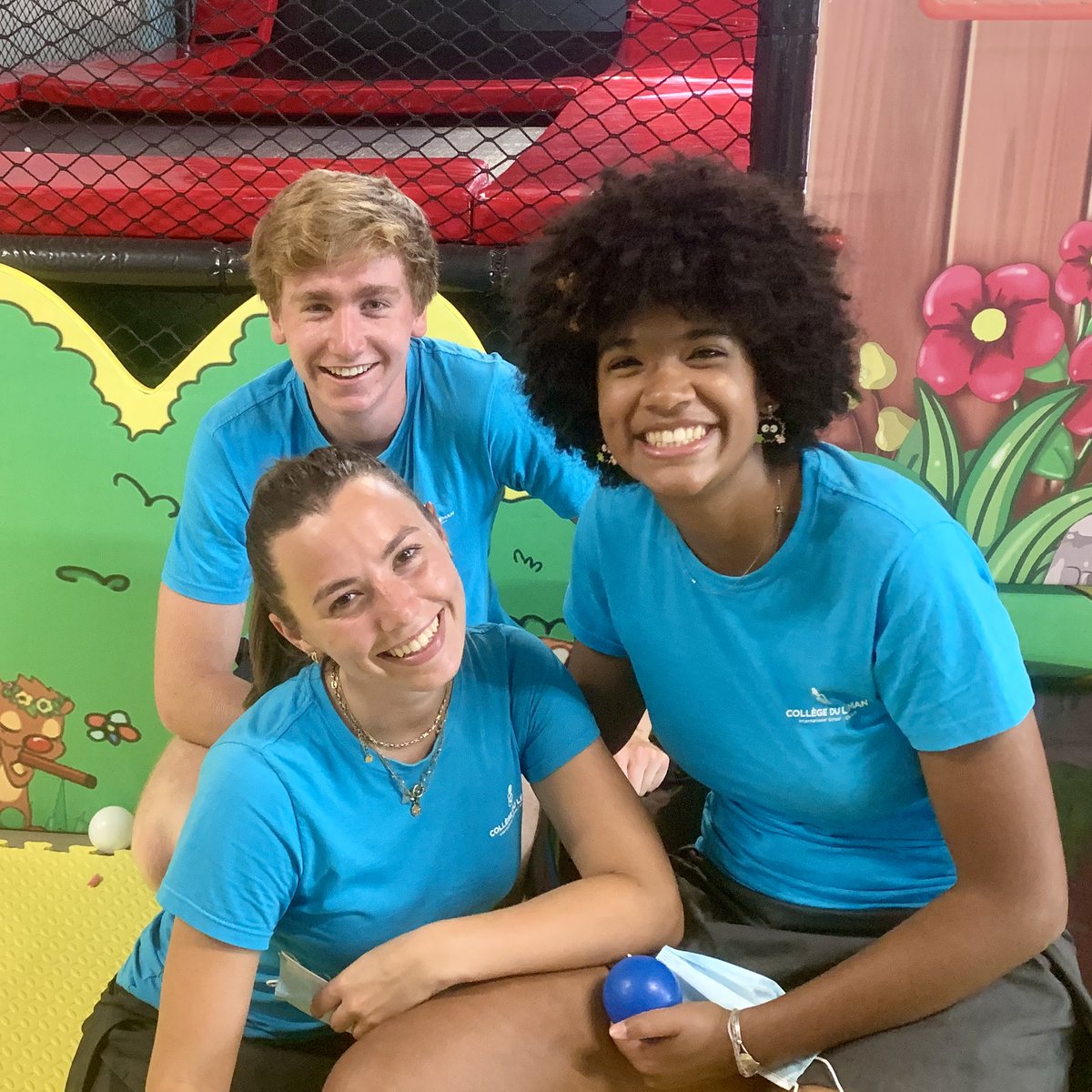 collegeduleman's tweet photo. 🦸 Not all superheroes wear capes, some wear our Nano Camp monitor t-shirts!
#collegeduleman #internationalschool #ecoleinternationale #boardingschool #geneva #switzerland #geneve #suisse #nanocamp #campnano #summercamp #campdete #madeforsummer #holidays #monitor #superhero https://t.co/CBjmc6WUQI