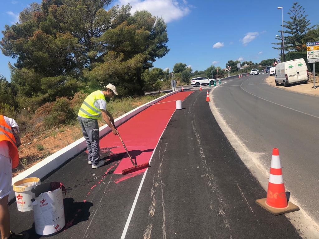 eurhostal's tweet photo. Buenas noticias para los ciclistas, se ha habilitado un nuevo carril bici que sale de la rotonda de las Fuentes hacia #Alcossebre
Foto: Ajuntament Alcalà-Alcossebre https://t.co/GP7TtCn3D9