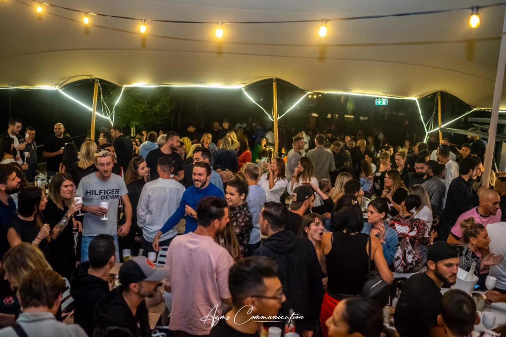 GOLDFINGERSDJ's tweet photo. 🚨 quelle soirée au plein air de Valence c était énorme on remet ça bientôt - pour toute demande de Booking ➡️➡️ @SosoManagerDJ #clubsetup #podcast #twitch #radio #radiodj #twitchdj #djmix #djstyle #djbooth #instadj #djparty #djbooth #djworld #djiing #djset #djremix #GF🎧 https://t.co/cnVVOdFUDT