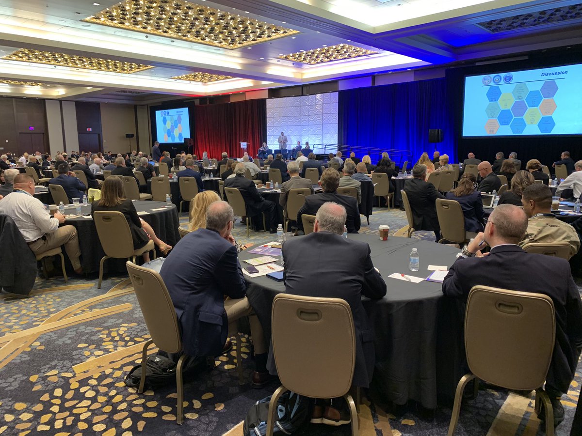 drjerrodwheeler's tweet photo. It’s great to be back with friends at the @defensecomm #ADCReconnect in DC. Looking forward to discussing #MilChild education & what it means for readiness. We will preview the upcoming release of the @usairforce 2nd year report on ed quality at 4:30! @KnobSchools @Whiteman_AFB🇺🇸 https://t.co/vfl2byu3O0
