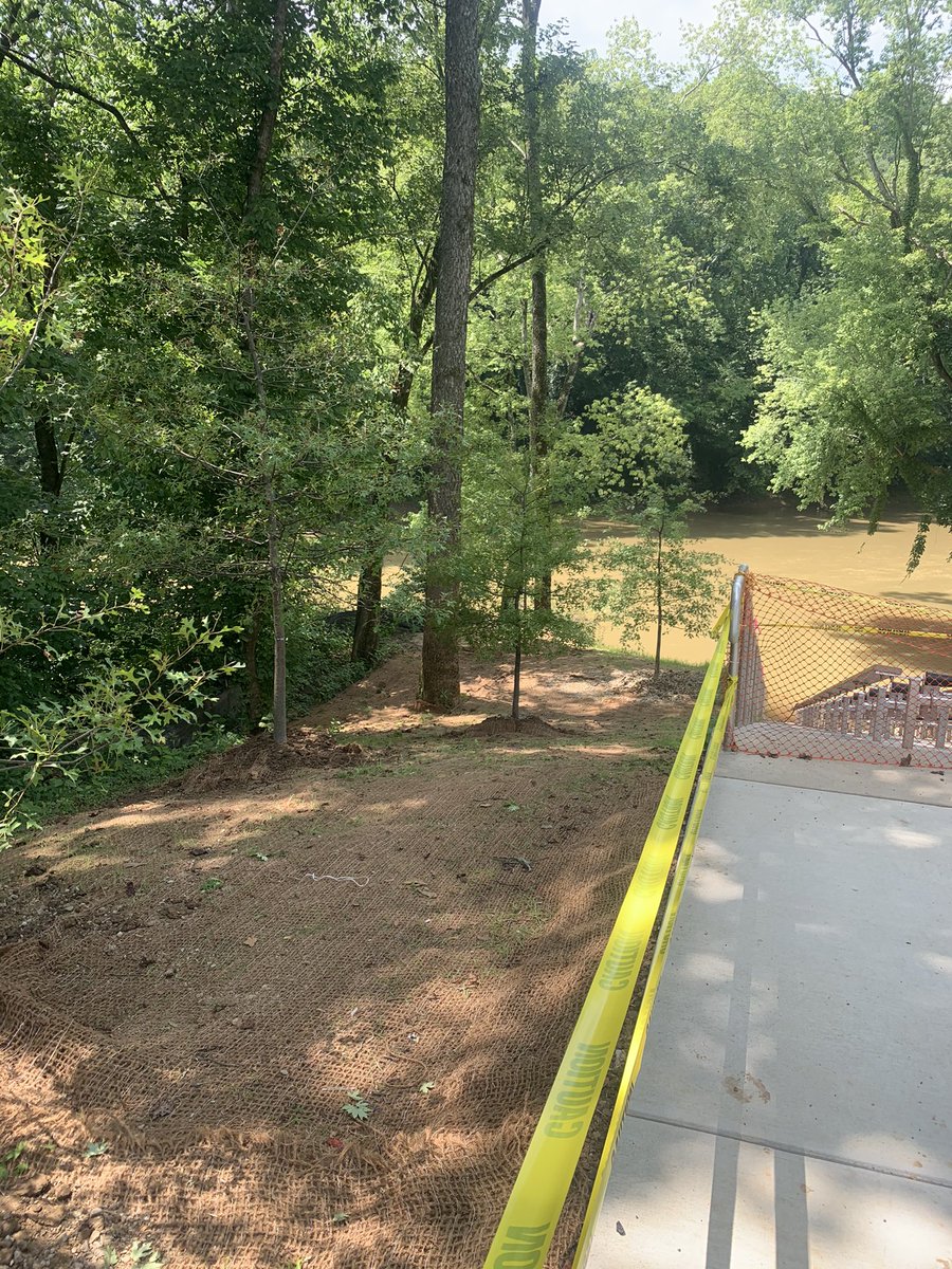 loverslanetrees's tweet image. Planting trees at Mammoth Cave National Park!! (At the new kayak launch/pedway at the Green River Ferry) #loverslanetreefarm