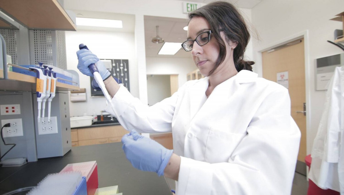 UWEnergy's tweet photo. We asked @UWMadison's Ophelia Venturelli how to uncover mysteries of the human gut microbiome. Her answers reveal how scientists can design this complex village👇
https://t.co/4OjTl5epSt https://t.co/3HsdXB7M4S