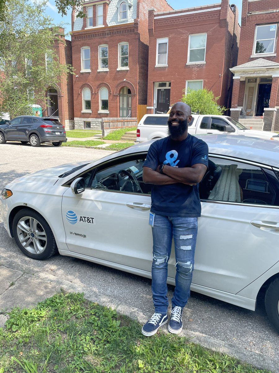 _SamTheRAM's tweet image. Smile! It's the style! #FieldFun with Joshua aka Mr.OTye$ 🤑 

Fun fact: Joshua has lit up a PPV nearly every working shift this month&amp;amp; is trending to have his best month since being in role!! #WhereTheresAWill #HeFindsAWay #LifeIsADispatch #winMOORE