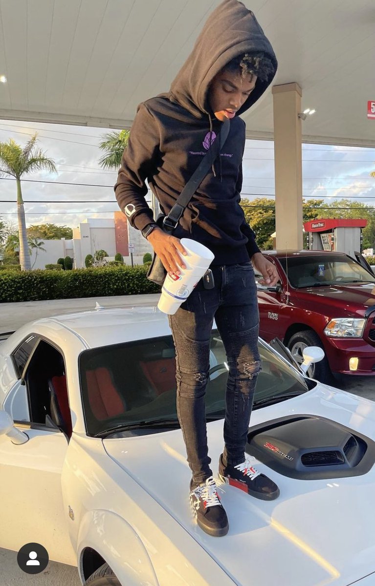 slurtttskii's tweet photo. Rest up dirt❤️‍🩹 #longlivecobi🕊 Noya boy 4L https://t.co/VwYR8G6lc5