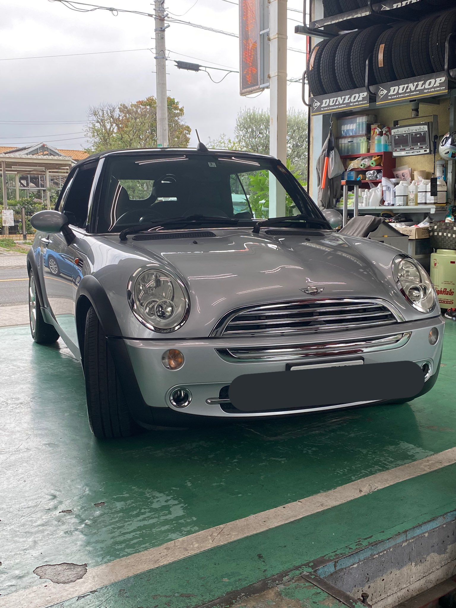 株式会社新栄 Auf Twitter 杉並区にお住まいのn様にご納車しました Bmwミニ コンバーチブル Bmw ミニ コンバーチブル ドイツ車 オープンカー 三鷹市自動車 自動車販売 三鷹市中古車販売 ラビット三鷹東八通り店 株式会社新栄 T Co Echdug6pow Twitter