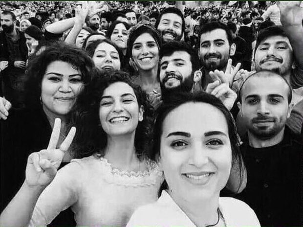 6 yıl önce çihatçı çeteler tarafından katledilen 33 düş yolcusunu sevgiyle anıyoruz. #Suruç unutulmayacak!