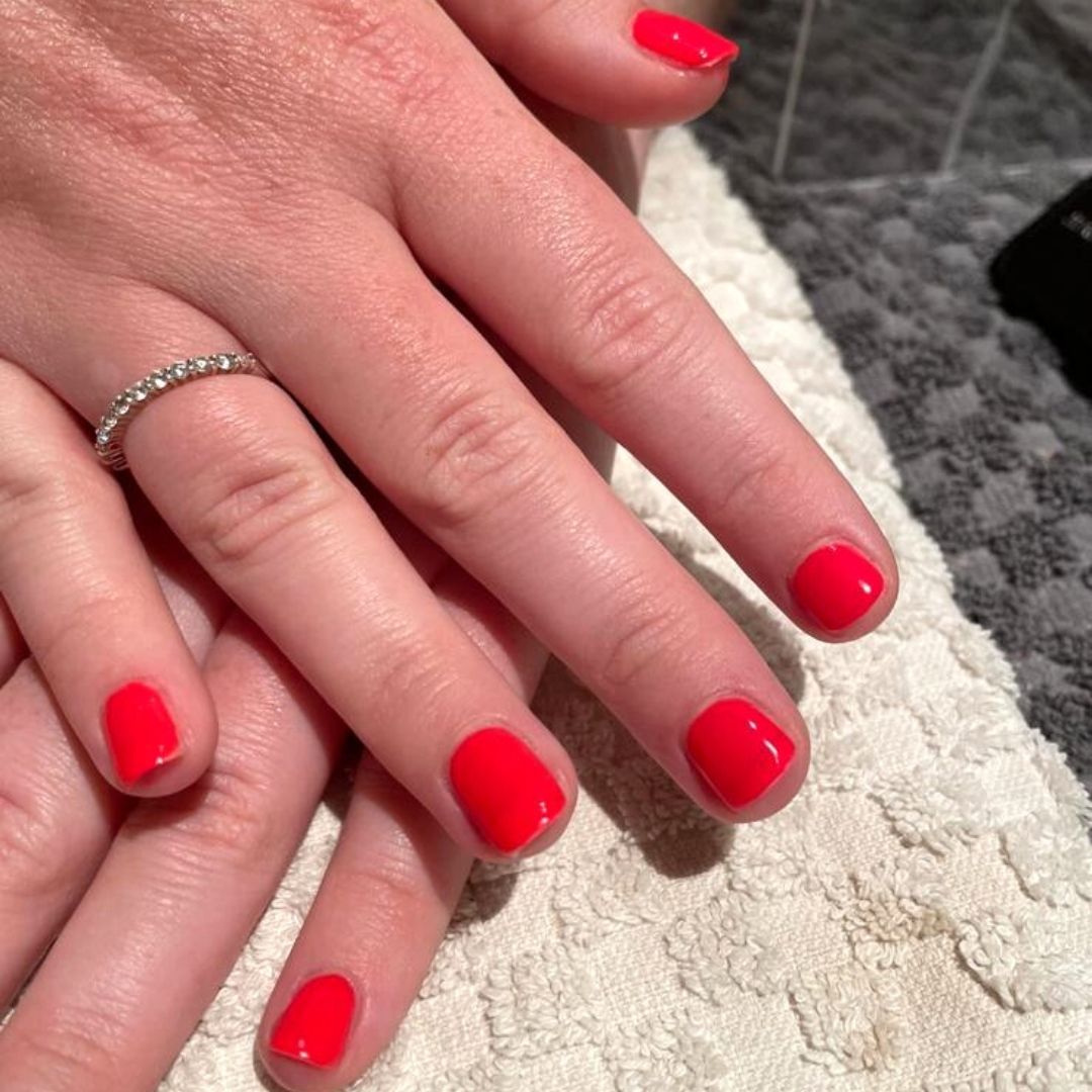 The perfect #nail colour for your summer holidays, how gorgeous would this look with a tan?!🌞

Colour • Cherry Pachion from <a href="/IzabelleHammon/">Izabelle Hammon UK</a> 🍒

#ScissorsMacc #TouchOfBeauty #Macclesfield