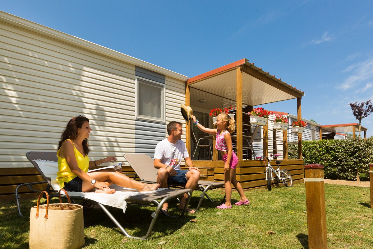 Estiu. Costa Brava. Càmping Àmfora. Necessites res més? ❤️ #amfora21 #campingamfora #costabrava #bungalowpark #campinglife #camping #campingcostabrava #beachcamping #santperepescador #campingsGirona #campingsenfamilia #familycamping #turismefamiliar #Empordà #vacances #vacaciones