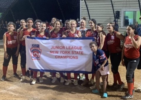 NRVSoftball's tweet photo. Congrats to Haverstraw Juniors on their state title! They battled all weekend to beat Mamaroneck 8-3 in the finals. Great job girls - the future is bright for NR 🙌🏼🌟 https://t.co/BA4zWX27KD