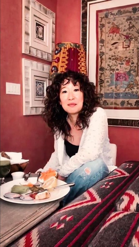 Happy birthday to the beautiful sandra oh <33 