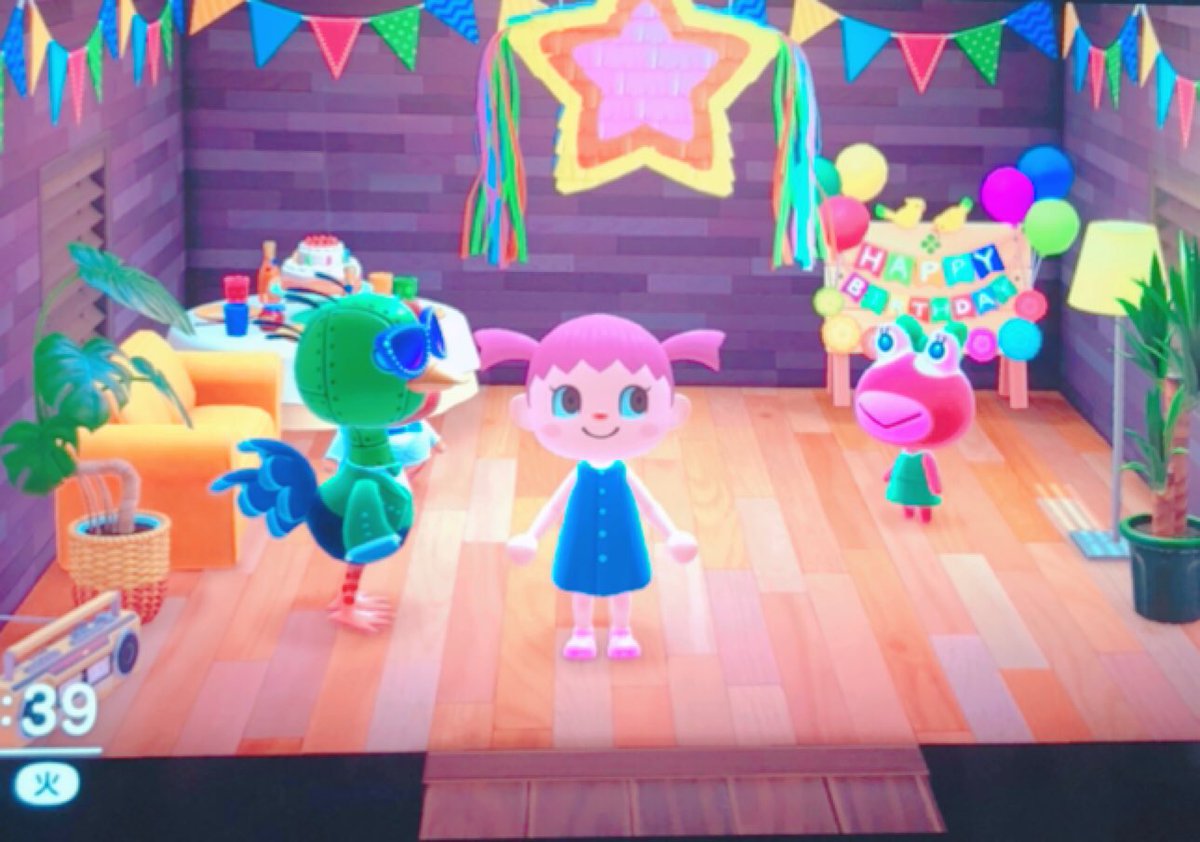 暑いねー☀️
みんな熱中症に気を付けてね😖💦

そんな今日はお誕生日だったので、
BDライブは出来なかったけど、
森のみんなにお祝いしてもらいました😊💓🎂🎉