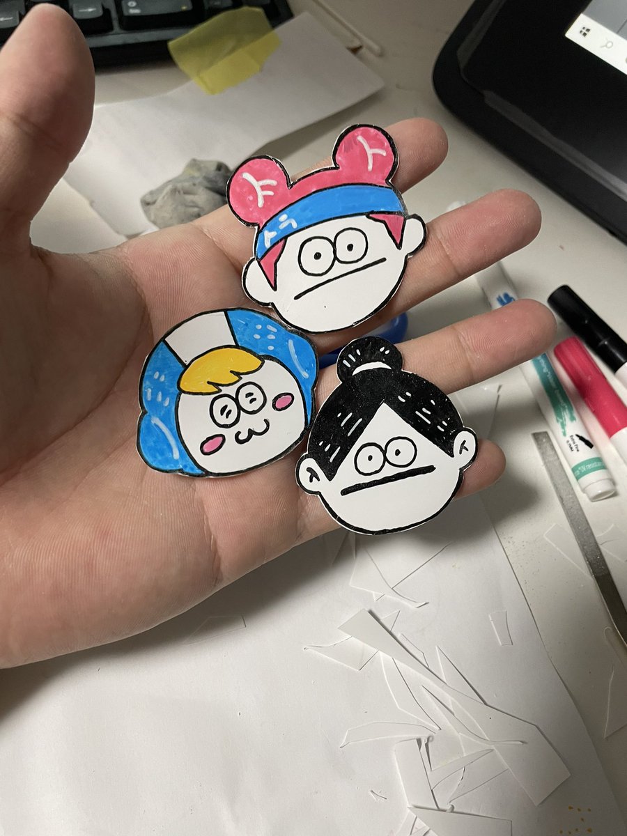 プラ板でかわいい奴ら作り申した

写真下手くそでごめん 