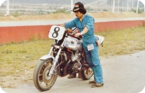 popsyosh34's tweet photo. 1980
Freddie Spencer #8
#FS19 #Endurance #DatTank https://t.co/NaxggiZneq