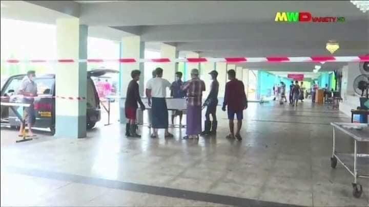 hninyadanazaw's tweet photo. Daily covid-19 suspected death toll in Yangon hits 1,200 per local independent media. Bodies are being sent to cemeteries in ways. Yet, state-run tv broadcasted footages of a clean cemetery during military officials' visit and denied the death toll.
#WhatsHappeningInMyanmar https://t.co/tkb1qrwoHu