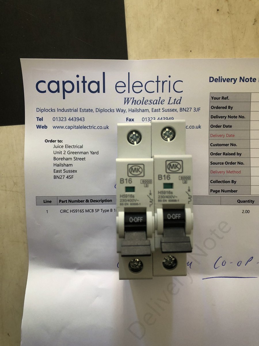 ElectricalJuice's tweet photo. Awesome service provided by @CEWholesaleLtd today 

Called them at 12:15 and they delivered the goods @ 12:40 👊

Other wholesalers take note 👀 

#CustomerService is key 👌 https://t.co/EUIpDO3aSO