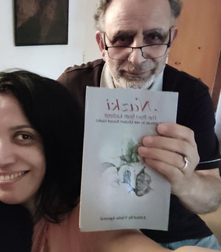 barnalirays's tweet photo. Poets excited about the first copy of this tribute to Mir Ghulam Rasool Nazki, The Poet From Kashmir. My poem in here, ‘Travelogue’, is a travel diary of a leaf in Kashmir. Thank you for such a special gift, this Eid @ayazrasoolnazki @vinita65 #InkLinks https://t.co/cFCpwm2uVM