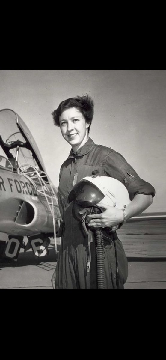 TheSpaceGal's tweet image. Today, Mercury 13 member Wally Funk at 82, will become the oldest person to go to space. 

The previous record holder was John Glenn, who testified against the Mercury 13, arguing that women were not fit for spaceflight. 
💙