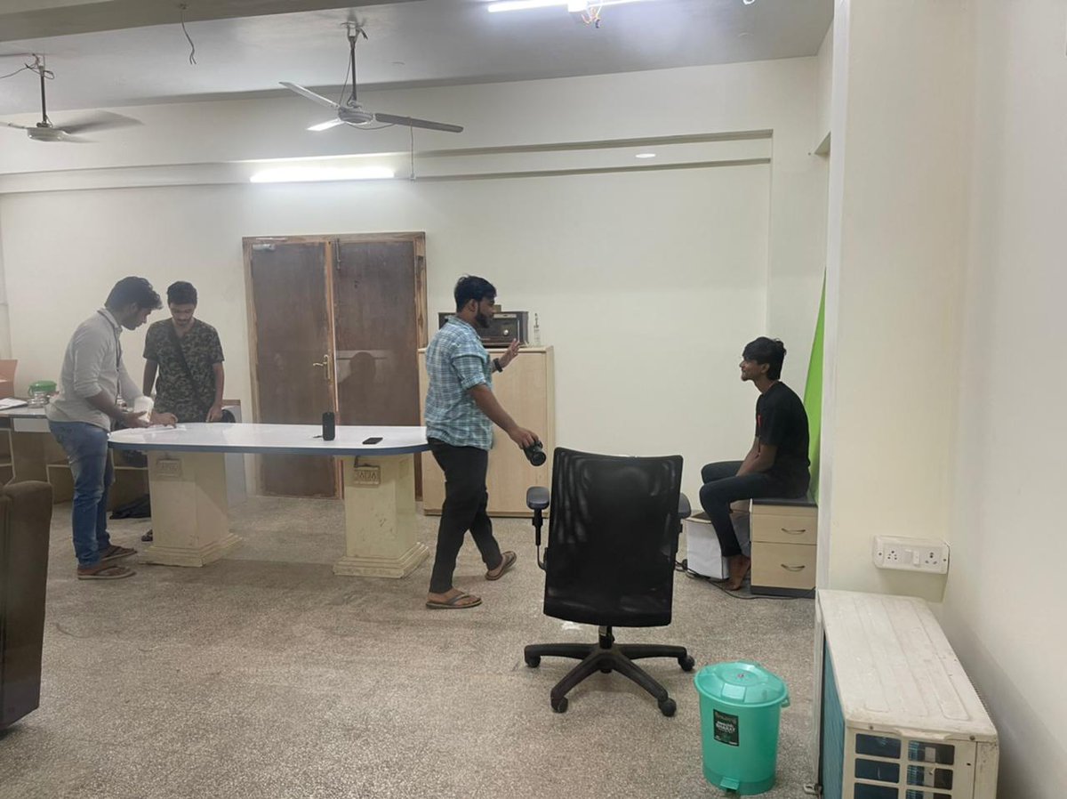 littleshows's tweet photo. Lights, Camera, Action !!

#newvideo #comingsoon #contentready #littleshows #littlevideos https://t.co/9ruZ8MDiiR