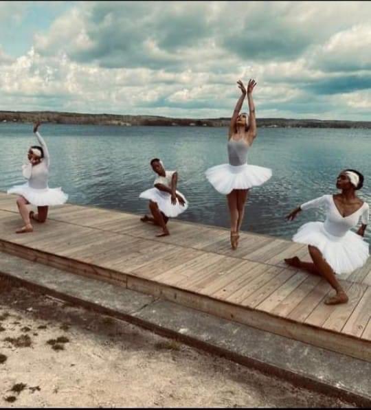 ArtspectrumACOD's tweet photo. Whatever life calls. #life #lifegoals #lifecalling #goals #goal #goalsetting #dance #ballet #balletdancer #career #careergoals #vocation #advocation #meetingoftheminds https://t.co/1NeLsXI5W4