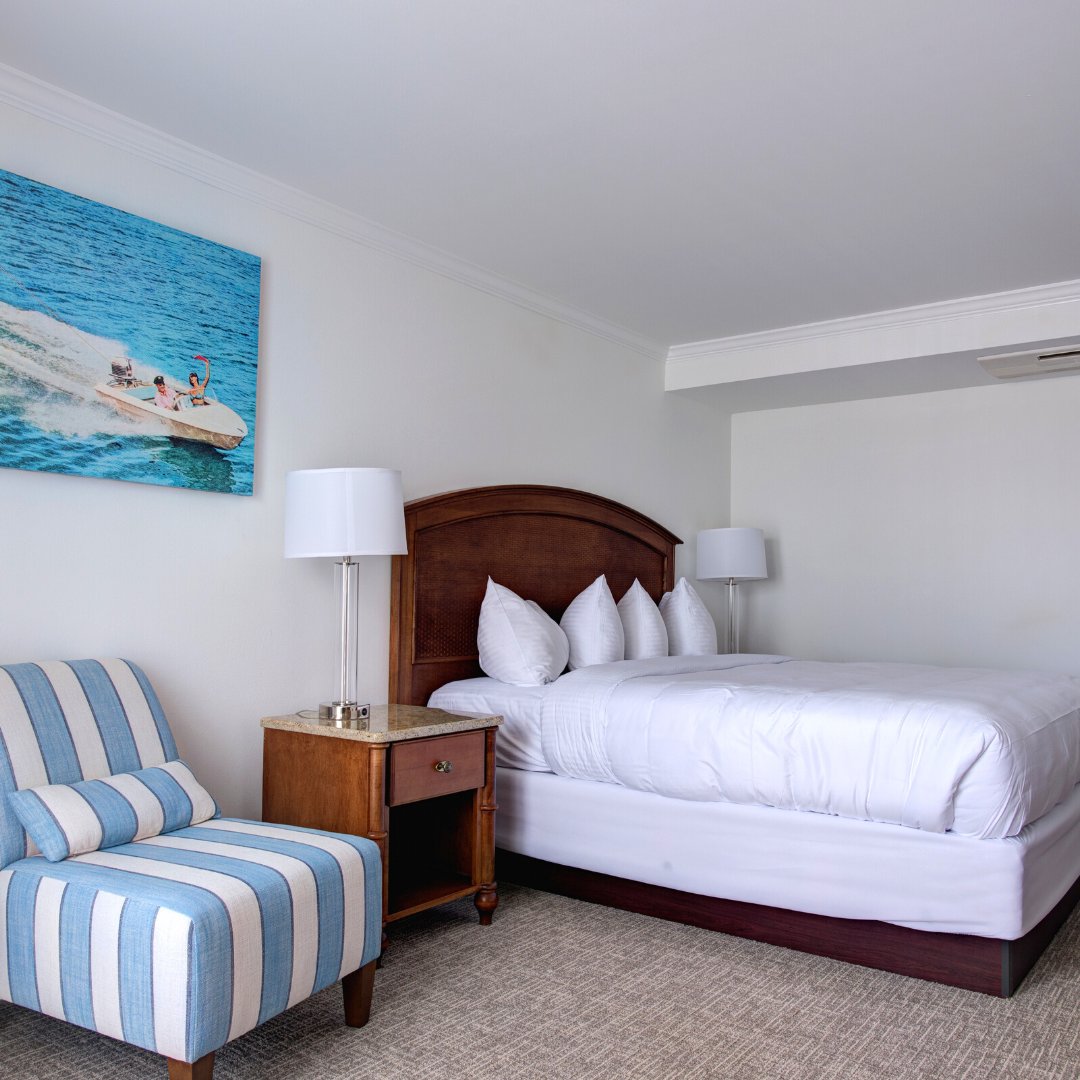ICONAAvalon's tweet photo. We want to ensure your stay at ICONA Avalon is as cozy as possible. We have many different room styles with convenient amenities to help make your vacation one to remember forever! To see our room availabilities and styles, visit us at https://t.co/MmcPPArvYr 🛏️  💙 https://t.co/O1D9ofMDg3