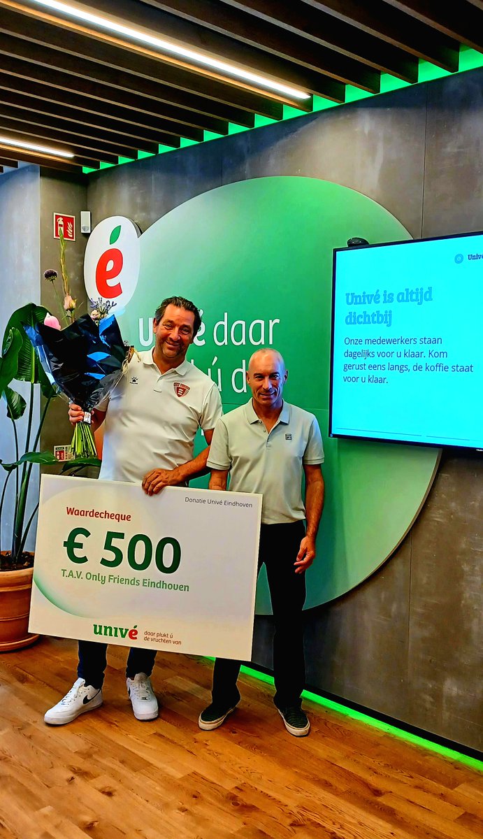Bezoekers van de <a href="/unive/">Univé</a> winkel in #Eindhoven mochten stemmen op enkele goede doelen in onze regio. Hoe geweldig om vervolgens verrast te worden met een cheque ter waarde van € 500,=! Dank jullie wel, #Univé én #Eindhovenaren! #JeBentGoedZoalsJeBent #OnlyFriendsEindhoven #sport