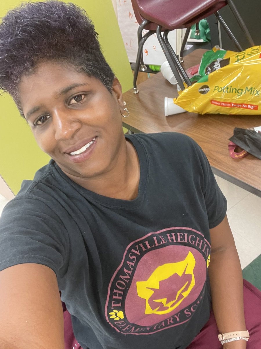 MrsGrahamTHES's tweet image. Welcome back to the Ville. Anyone seen summer? #chooseTHES