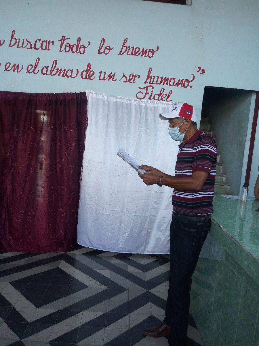 MaydelinChavez's tweet photo. La juventud, la experiencia, los militantes del Partido, los sindicalistas,  educadores guiseros patentizamos una vez más q aquí No se rinde nadie!. https://t.co/GXERZ9t647