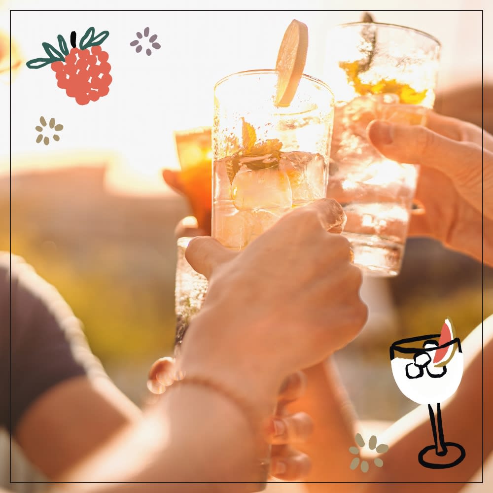 Cheers to this glorious weather. 🍾☀️