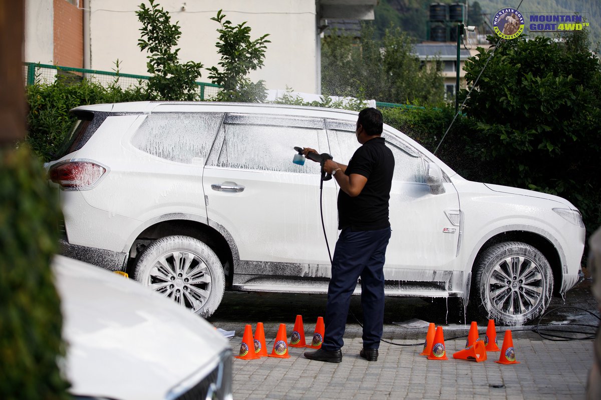 KaercherIndia's tweet photo. Let your car sparkle and shine with Kärcher #HighPressureWasher and #WindowVac. We are glad that @mountaingoatexpedition are happy with our products while using them during their @MGMotorIn car expedition to Ladakh!

#carcleaning #windowcleaning #clearwindow #cleanglass #mg #diy https://t.co/jkOm1Yuvzk