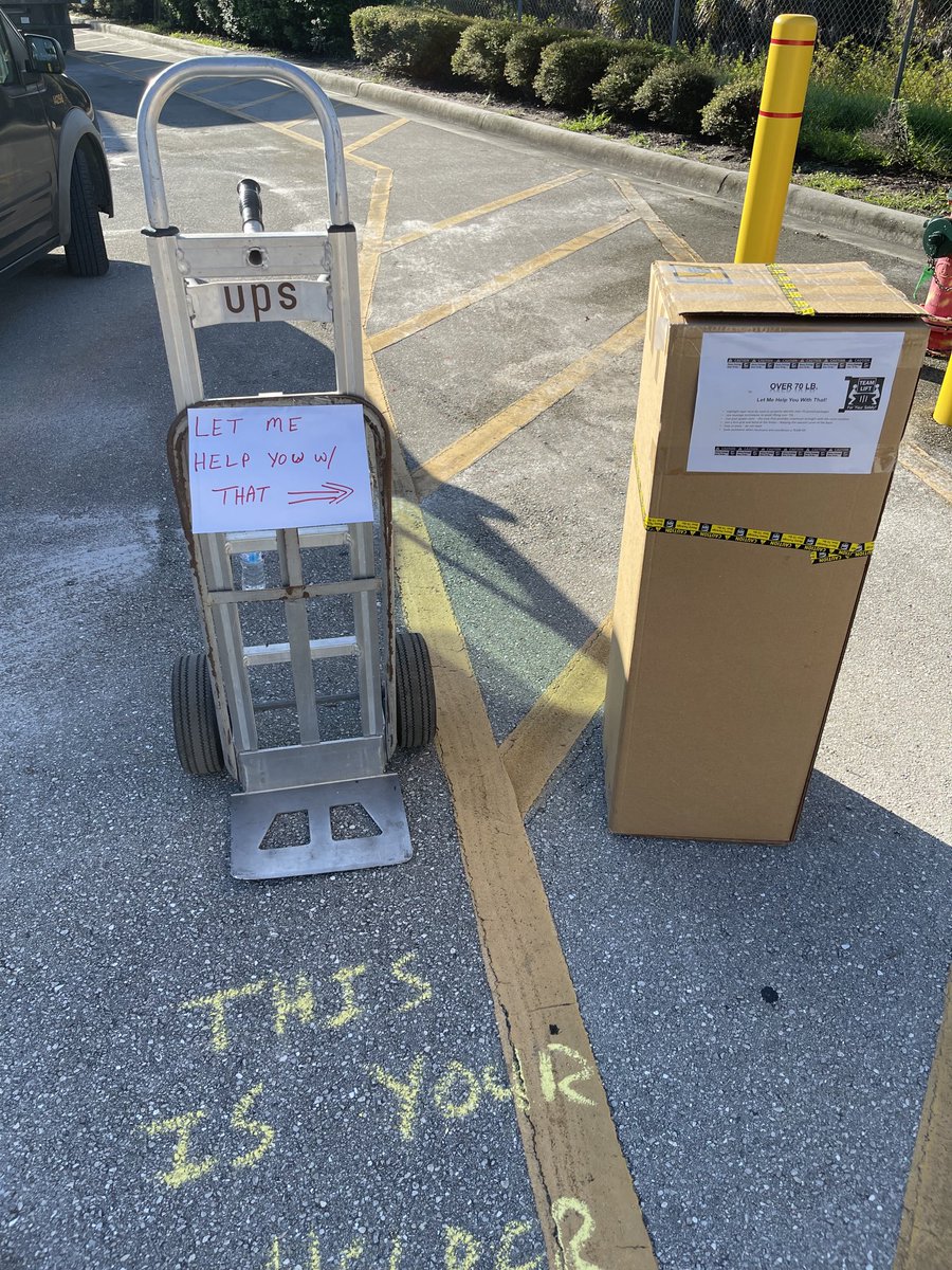 UPS FORT MYERS SAFETY— When having 70 lbs.  or over let the existing equipment help you with that! Be smart not a superhero🥸! BE WELL!!🤙#upsknowssafety