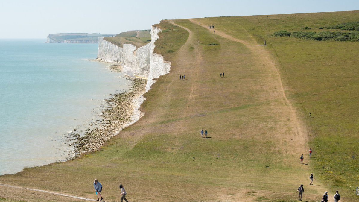 If you happen to find yourself on the Sussex Coast this week, be sure to keep well away from the cliffs. ⠀ ⠀⠀ They are very, very old and very, very brittle.⠀⠀ ⠀⠀ Stick to the footpath, keep your distance and enjoy those magical views.⠀⠀ ⠀⠀ 📷 @djgwild