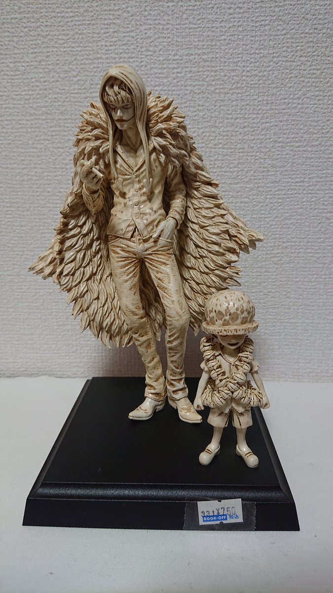 アシタカ 今日はすごいフィギュアと出会ってしまいました ノ ワンピース 一番くじ ヒストリー オブ ロー ダブルチャンス100体限定 コラソン ローフィギュア メモリアルカラーver しかも この値段 箱なし開封品でしたがだからこの値段で買えたんだ