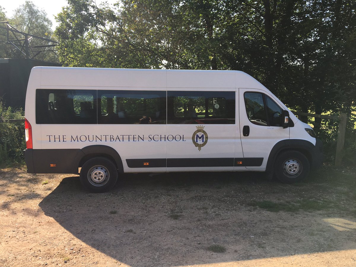 DofEjenh's tweet photo. Not a bad morning in the office! Great to visit @MountbattenSch on expedition in the New Forest. Great way to close out the school year! #dofe https://t.co/214dwGeTrL