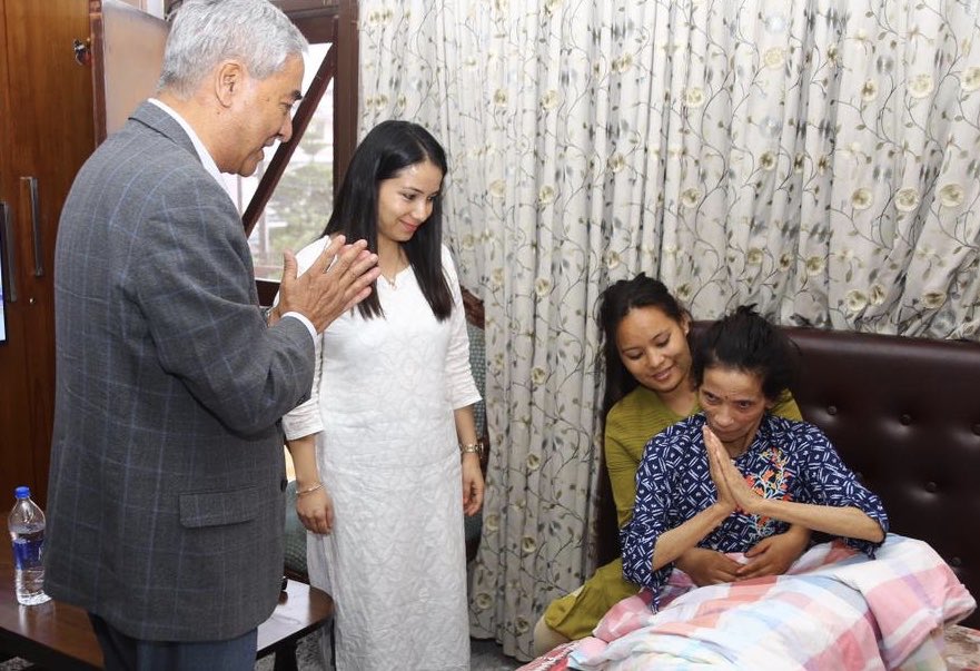 प्रचण्डजीकी धर्मपत्नी सीता दाहालकाे स्वास्थ्य अवस्थाबारे आज उहाँकै निवासमा पुगेर जानकारी लिएँ।सीताजीलाई चाँडै स्वास्थ्य लाभकाे कामना गर्दछु।