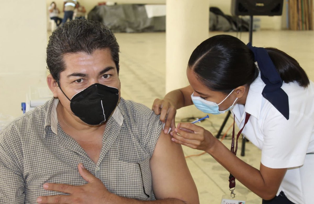 adan_augusto's tweet photo. Buen día! Les informo que esta madrugada recibimos un lote de vacunas, se distribuyen y mañana miércoles 21 iniciaremos con la vacunación en el rango de edad de entre 30 y 39 años en los municipios deCentro, Nacajuca, Zapata y Jonuta. Vacunarse salva vidas. TABASCO ¡es tu tiempo! https://t.co/ZYHT4ifHm1
