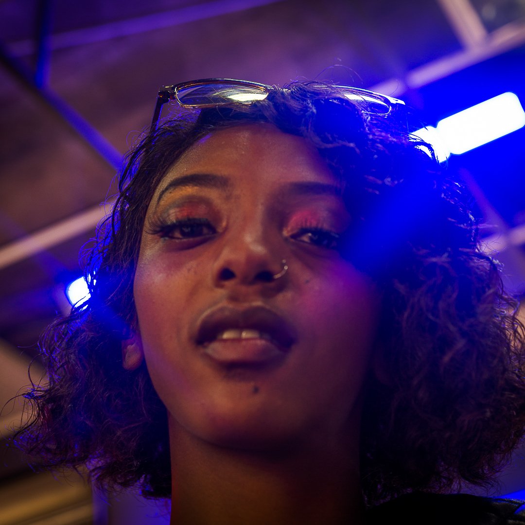 AfrotopiaZw's tweet photo. @7vengoddess stopped by #Afrotopia for a quick interview with @yourboiBruce , where she spoke about her musical roots, current work and future ambitions. She also dropped a few quick verses, because a rapper has to keep their street cred up.#CreativeWorkSpace
#CreativeSafeSpaces https://t.co/Rp3TV0HjCM