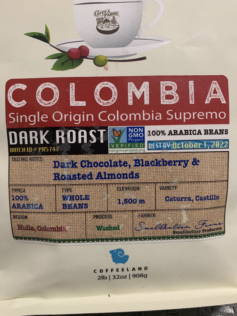 yeipipiano's tweet photo. ¿Qué café toman y cuál es su ritual para tomarlo? Aquí se compra un café de Colombia de la región de Huila. Viene en granos enteros y lo muelo antes de meterlo a la cafetera. Diario tomo 2 tazas. #ritualdelcafe https://t.co/ZLhjUzrBlJ