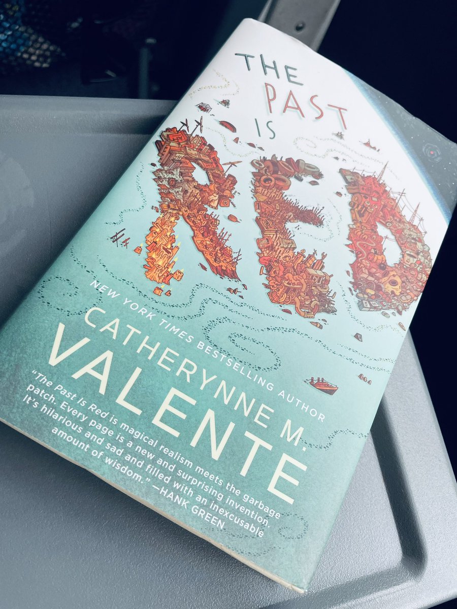 veryheathmiller's tweet photo. OH HEY LOOK WHO STOWED AWAY IN MY SUITCASE @catvalente #LaunchDay #PastIsRed https://t.co/4hktiAMSXN