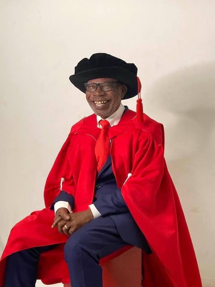 EltonBrobbey's tweet photo. CONGRATULATIONS to George Ayisi Boateng 

Bachelor’s Degree at 64 years, MBA at 67 years!
At 75years, you’ve graduated with a PhD from the University of Witwatersrand, South Africa. https://t.co/r8Qviv3wkH