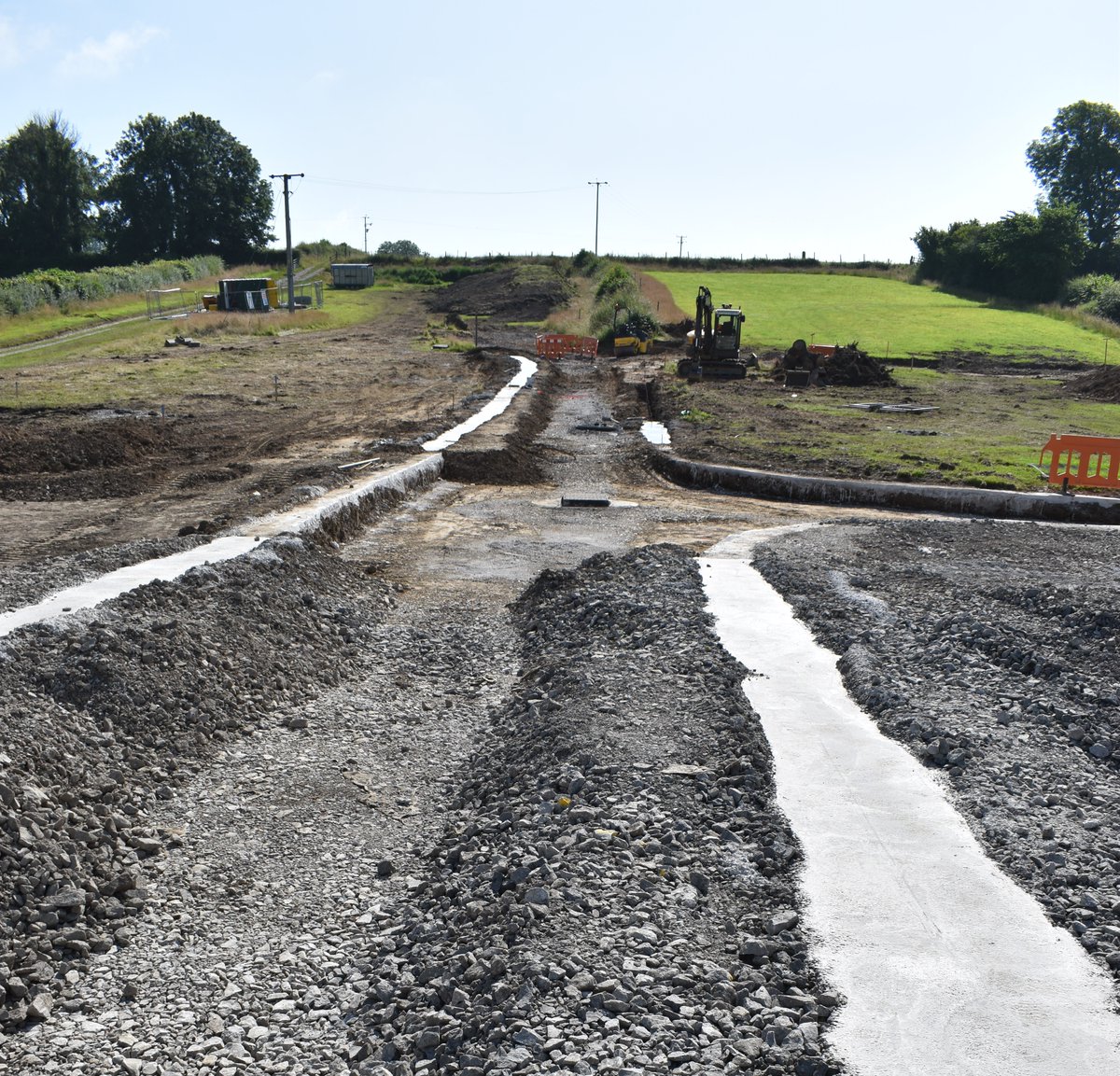 🚗The road is starting to take shape for our development at Boon Town, Burton-in-Kendal.
🏘️We are building 28 new affordable homes. 
🔎You can find out more about this development here 👉 southlakeshousing.co.uk/devs/boon-town/
#affordablehomes #development #socialhousing