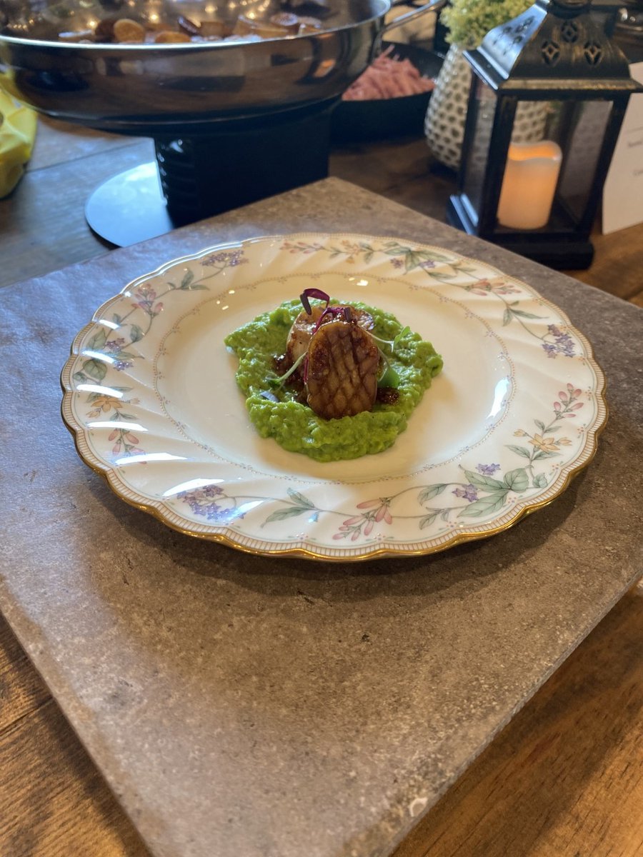 Siered "scallop" Mushroom on a pea puree with sorghum whole grain mustard.

#rosendalevents #catering #caterer #atlantacatering #atlantacaterer #weddingcatering #weddingcaterer #eventcatering #eventcaterer #corporatecatering #instachef #pamperedplanners