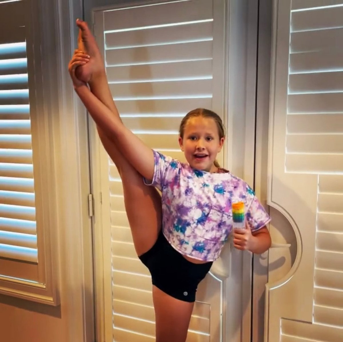 Boost your energy with our ocean tie dye outfit! @belle_bends_dancer