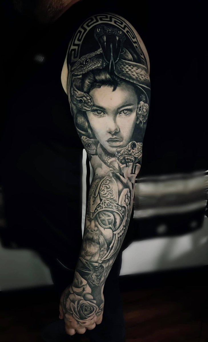 AlexCrookTattoo's tweet photo. Megan has spent many hours on this sleeve for our friend Richard. His supply of doughnuts definitely helped! #Sleeve #realism #Tattoo #MeganHazelBessantTattoos #AlexCrookTattooist https://t.co/MIkCUmhPvb