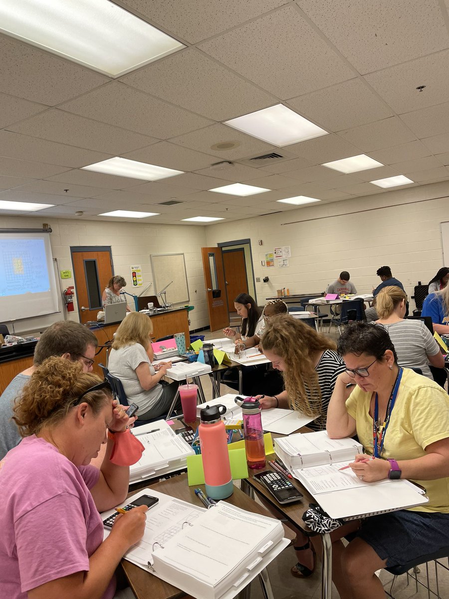 angiemjohnson78's tweet image. Day 1 of our year 2 LTF training…we want more students ready to take AP classes in high school! #domath #kymath @AdvanceKentucky @farnsleymiddles