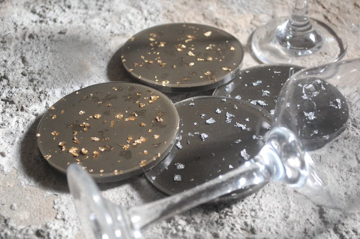 ZicoJude's tweet photo. 'Lunar' Coasters / Resin × Concrete / 4" × 4"

This dynamic set takes surface design out of this world. Made of cast concrete &amp; resin, this collection is inspired by the textures of the moon's surface.

#abstractart #coasters #gifts #resincoasters #resinart #homedecor #zicojude https://t.co/nbtqzxgyby