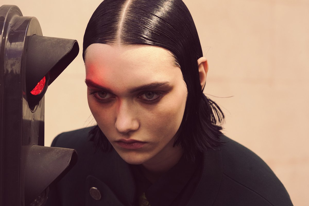ctarrotoma's tweet photo. #mulholland #urban #beauty #fashion with #russian #model @st.einberg #sofiasteinberg #green #traficlight #portraitphotography #beautyphotography #fashionphotography #ctarrotoma #urbanbeauty #urbanfashion #urbanstyle https://t.co/p7oKgkdqi6